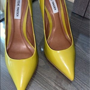 Steven Madden pumps size 9 (worn twice )